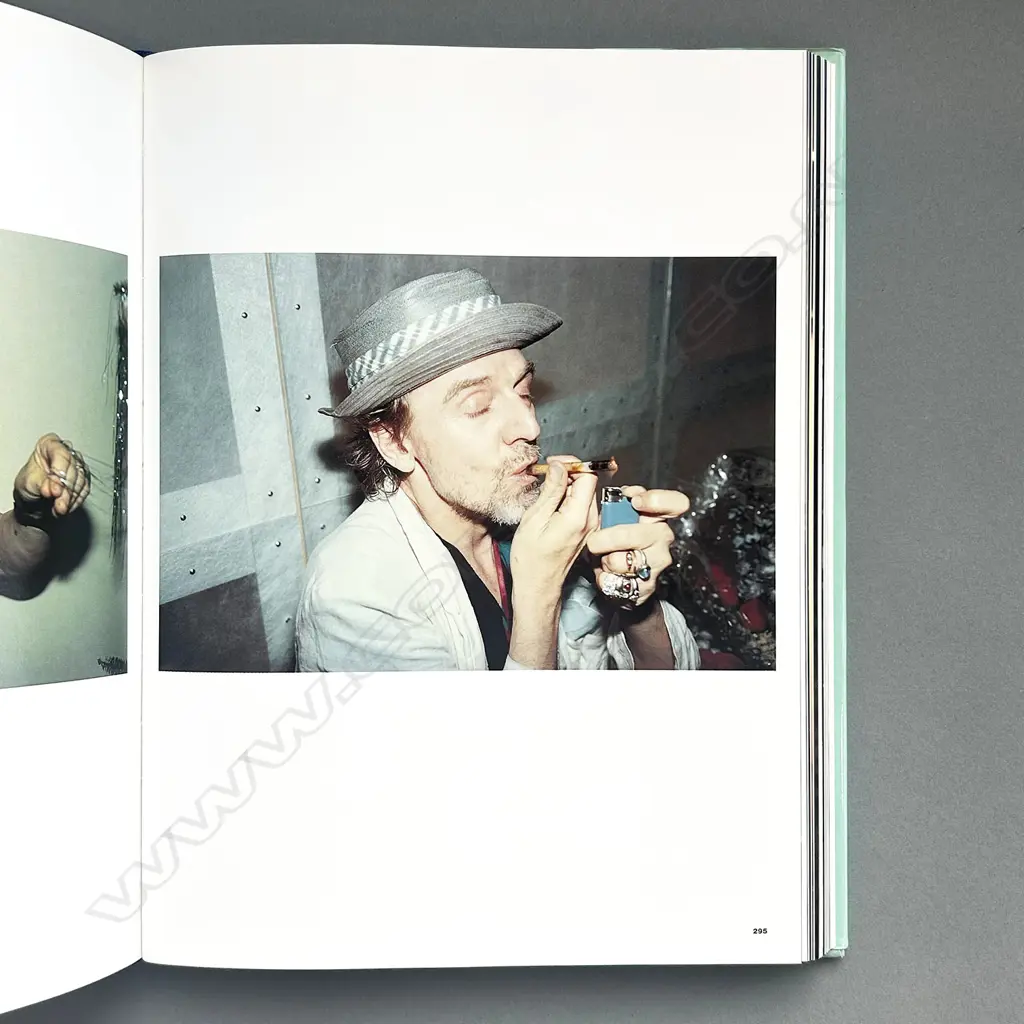 NAN GOLDIN: I'LL BE YOUR MIRROR Image 1++